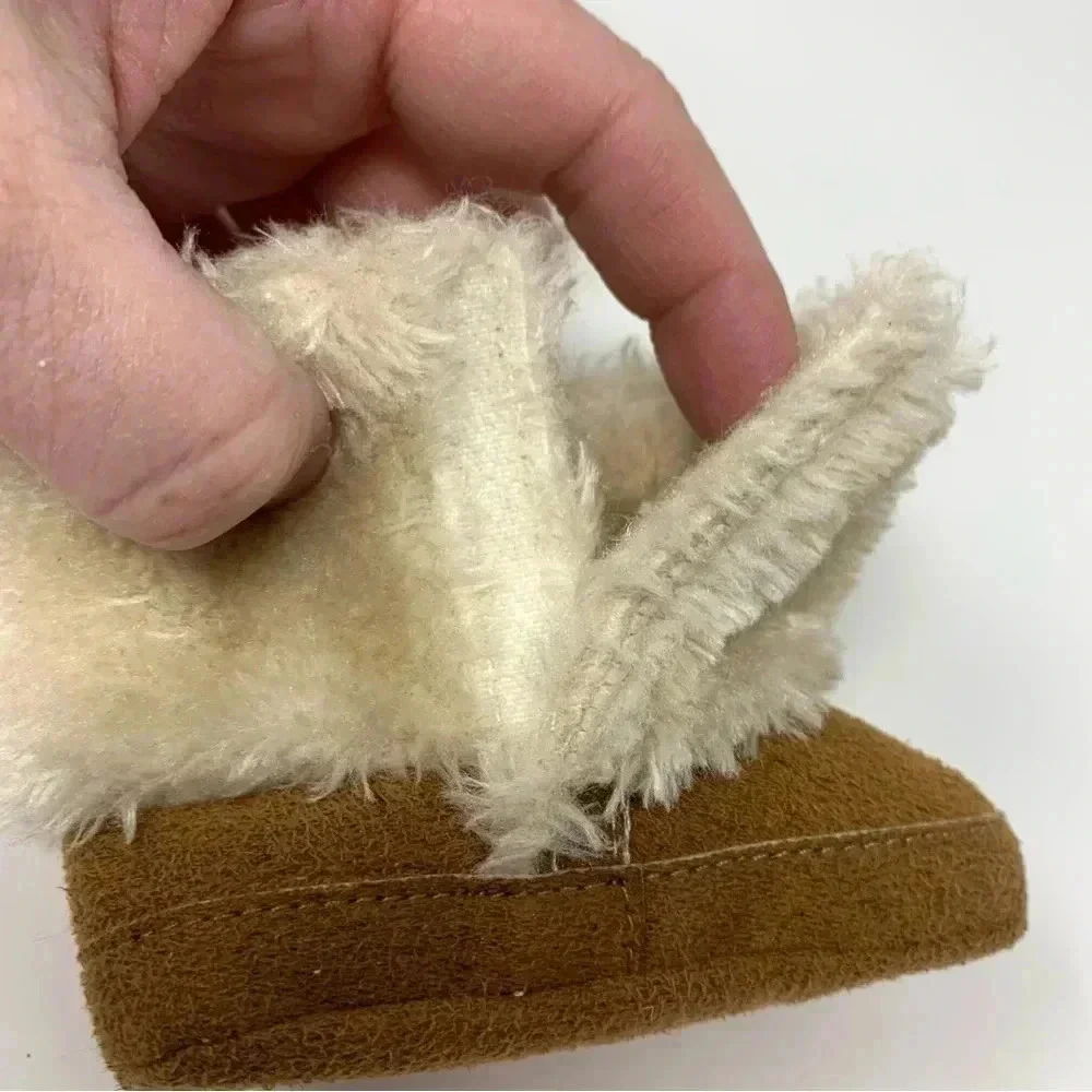 Rising Star Faux Sheepskin And Fur Boots Booties Crib Shoes Infants Size 3-6M